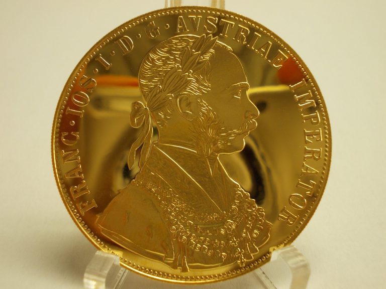 Claudius Gold Coins Moneda 9